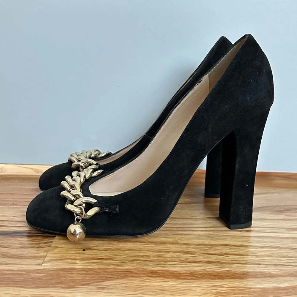 RED Valentino Suede Square Toe/Hill Chain Trim Pumps - Picture 2 of 12